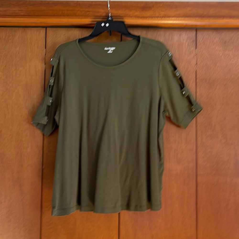 ⭐️Green knit shirt   Size 1X